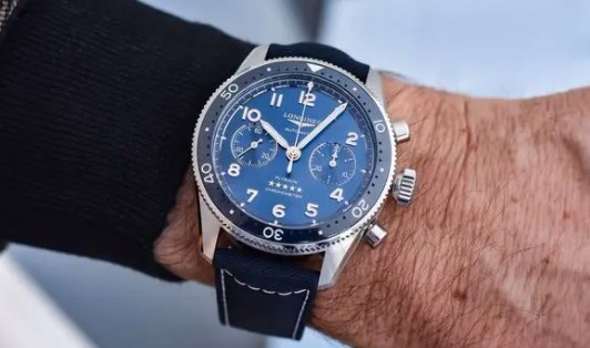 浪琴最新推出全新先行者系列飛返計(jì)時(shí)碼表（圖）