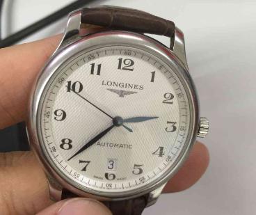 浪琴手表表殼出現(xiàn)劃痕怎么辦（浪琴手表劃痕修復）（圖）