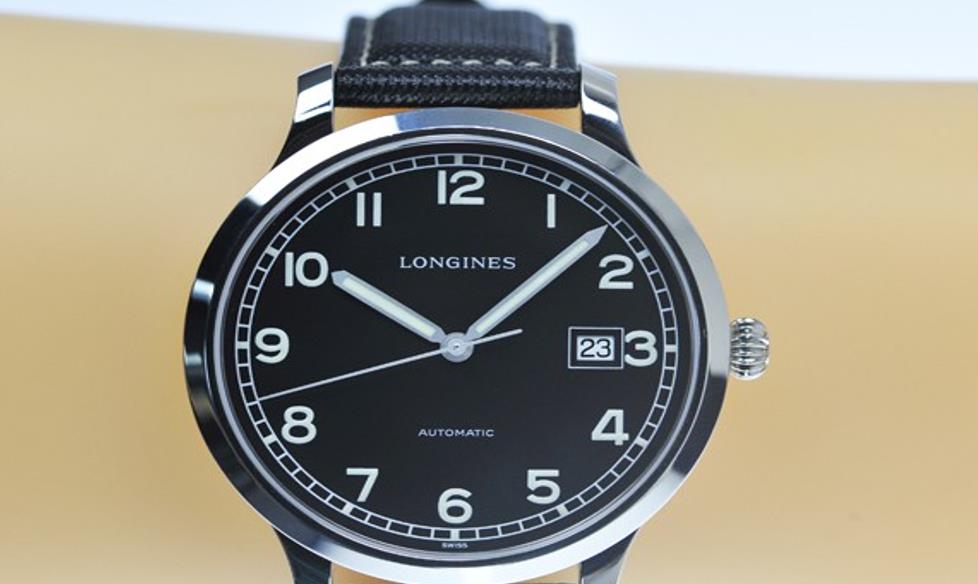 浪琴全新推出經(jīng)典復(fù)古系列腕表