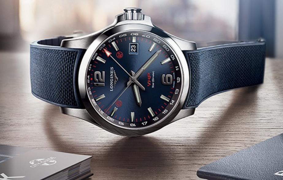 浪琴康卡斯系列V.H.P.GMT光感設(shè)置腕表（圖）