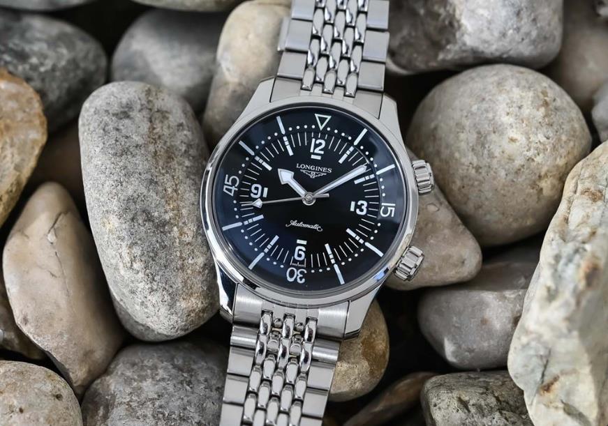 浪琴全新傳奇潛水系列39毫米無(wú)歷腕表,尋找大海的方向（圖）