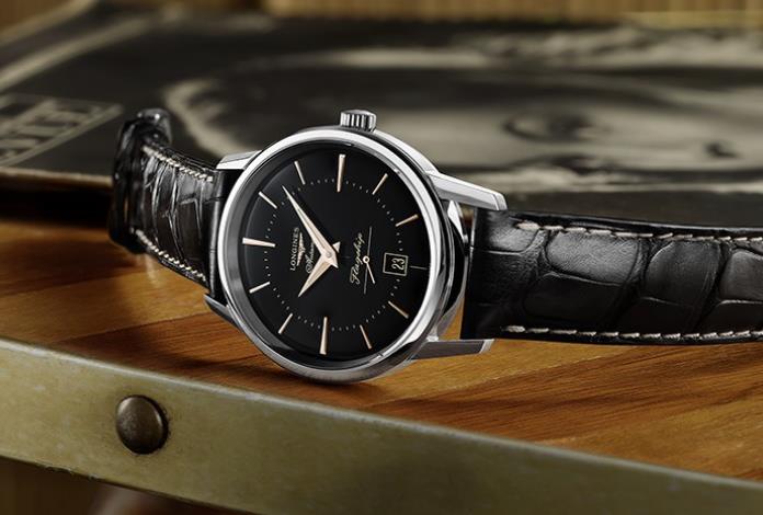 浪琴經(jīng)典復(fù)刻系列軍旗腕表，回溯經(jīng)典，再創(chuàng)奇跡