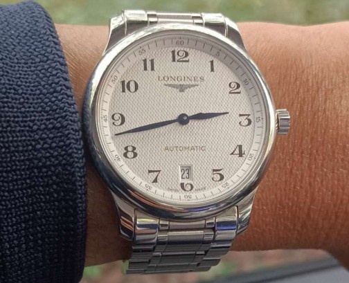 探索腕間珍品：揭秘浪琴手表生銹的幕后原因（圖）