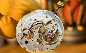 浪琴手表維修地址查詢(xún)-浪琴手表機(jī)芯保養(yǎng)
