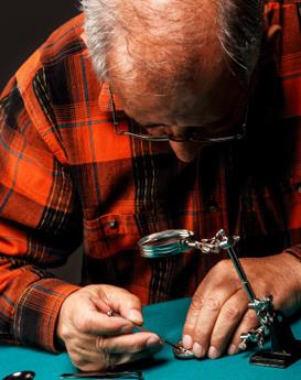 查爾斯·溫寧格-廣州浪琴維修服務(wù)中心制表師