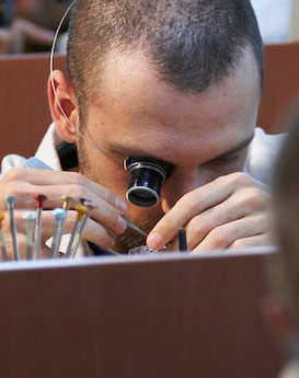 安尼塔·阿普里爾-北京浪琴維修服務(wù)中心制表師