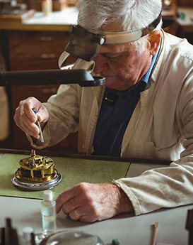 利亞姆·布朗-成都浪琴維修服務(wù)中心制表師