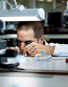 查爾斯·彼得艾伯特-上海浪琴維修服務(wù)中心制表師